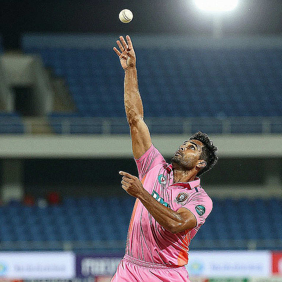 জানুয়ারির জানালায় ক্রিকেট: এনওসি, ক্লান্তি আর ফ্র্যাঞ্চাইজি টাকার আসল হিসাব